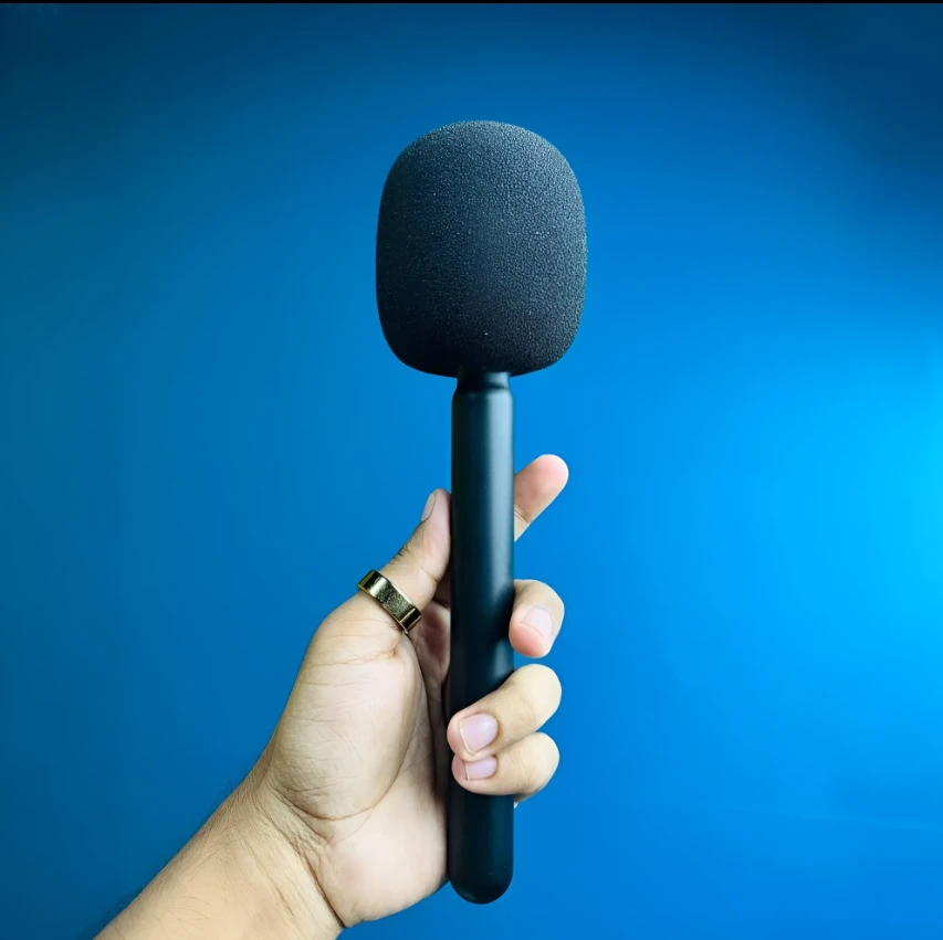Wireless Microphone Holder for Interview