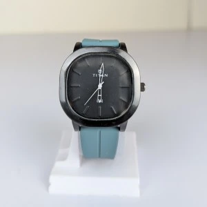 Titan Edge Luxury Watch Magnetic Lock (Water Resistant)